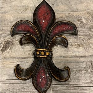 Bronze and red fleur-de-lis wall decor!